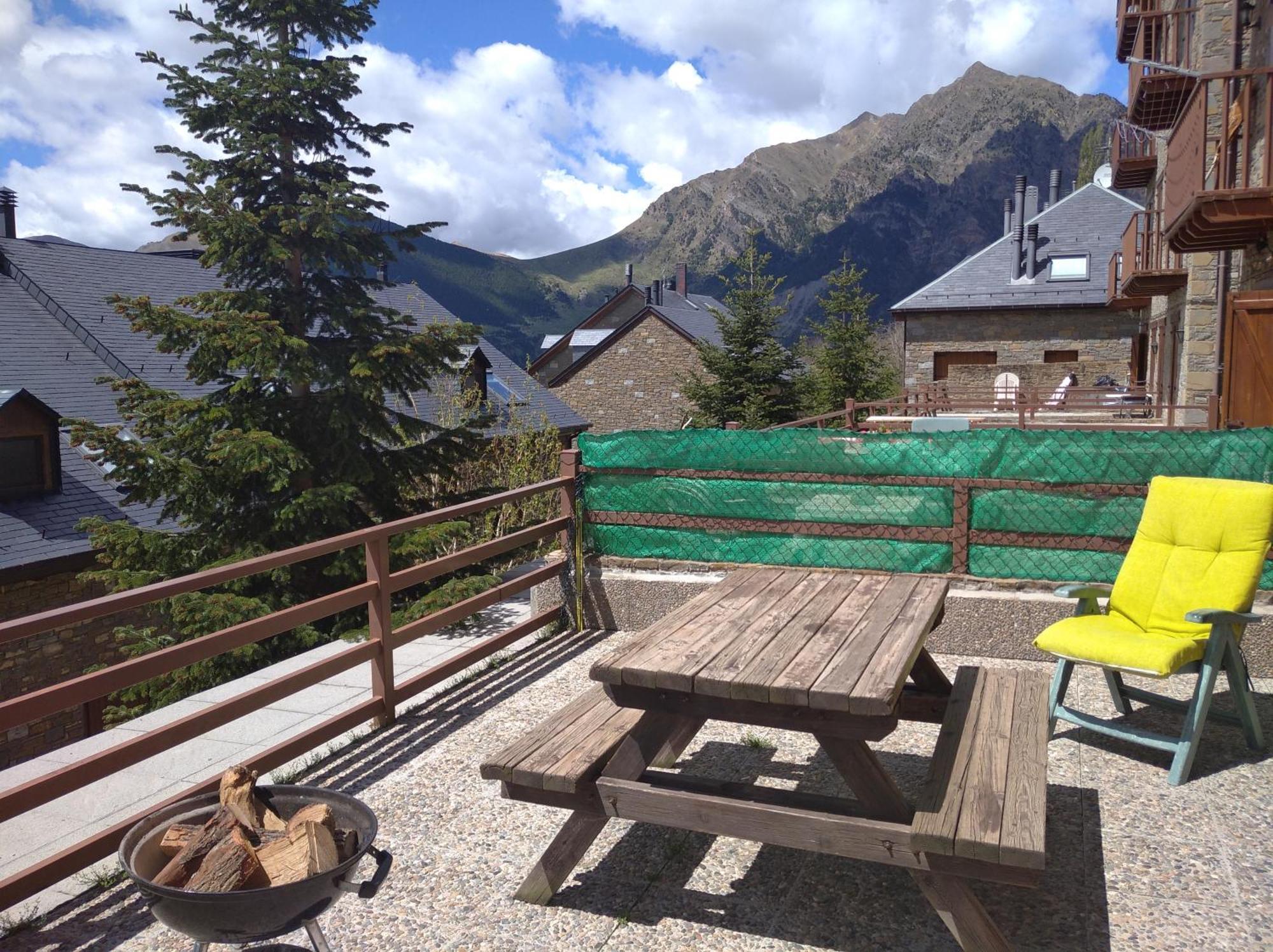 Apartamento Con Terraza Y Vistas Panoramicas En Tauell Екстериор снимка