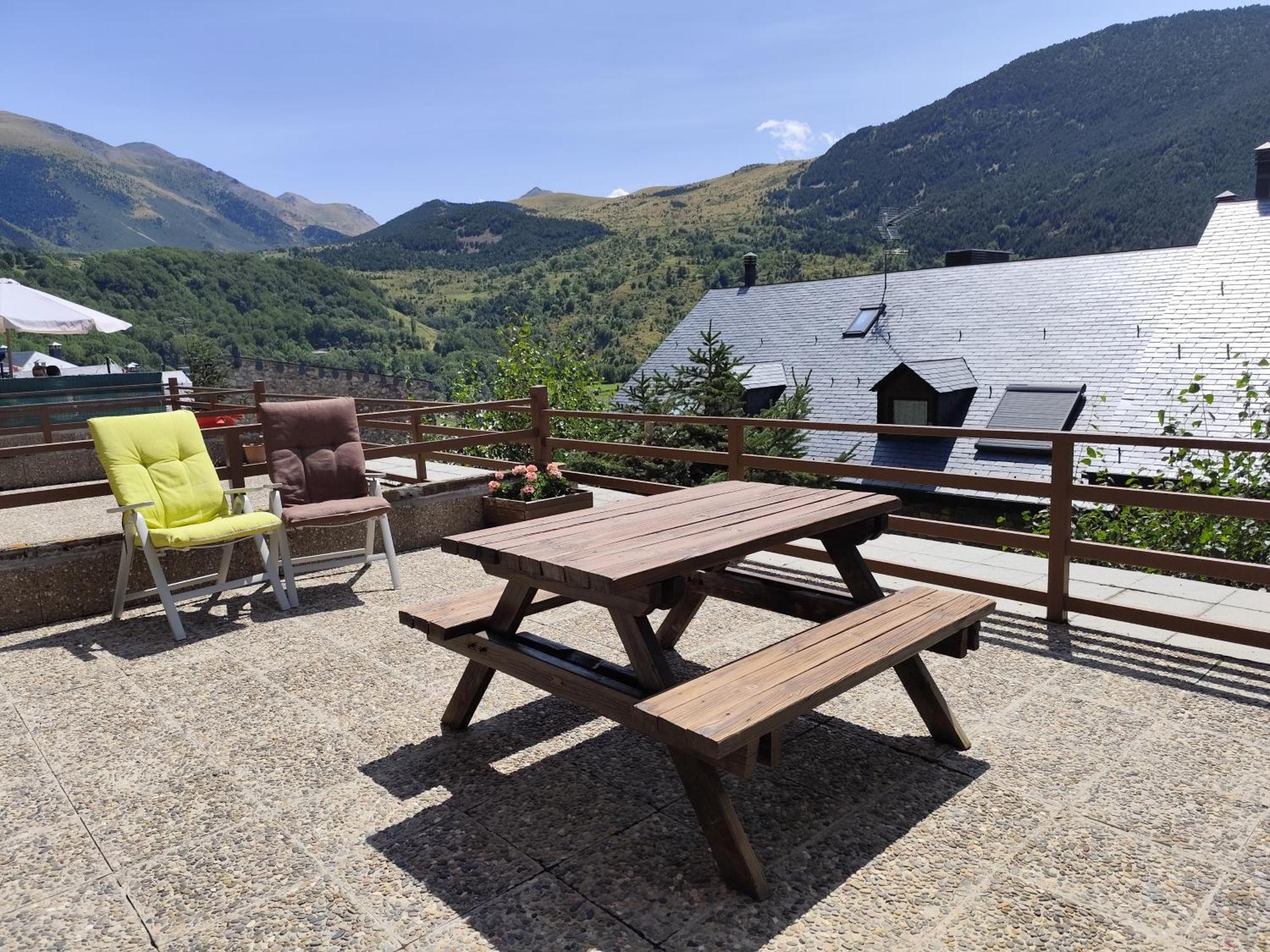 Apartamento Con Terraza Y Vistas Panoramicas En Tauell Екстериор снимка